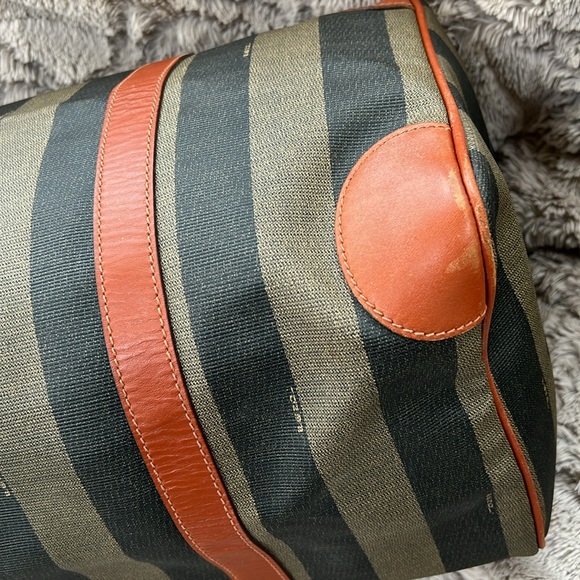 FENDI PEQUON DUFFLE BAG 40cm in excellent condition - Picture 11 of 17